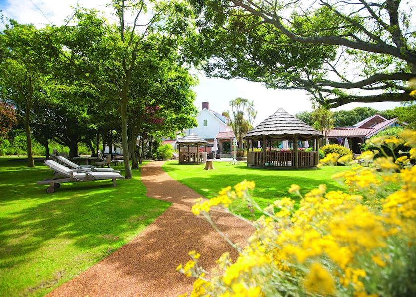 Channel Islands St. Saviour (Guernsey) Property Grounds