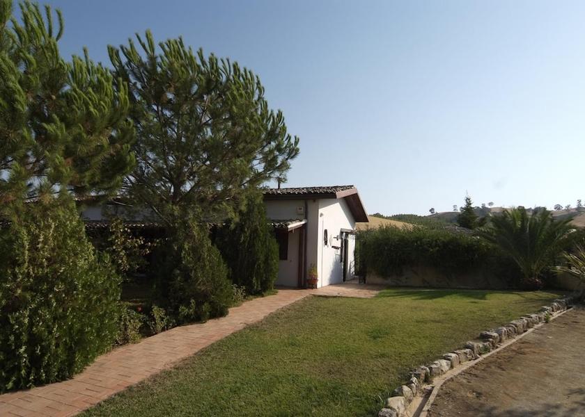 Sicily Cammarata Exterior Detail