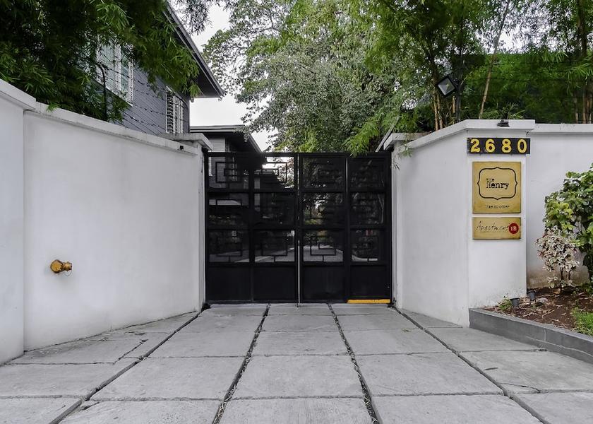  Pasay Front of property