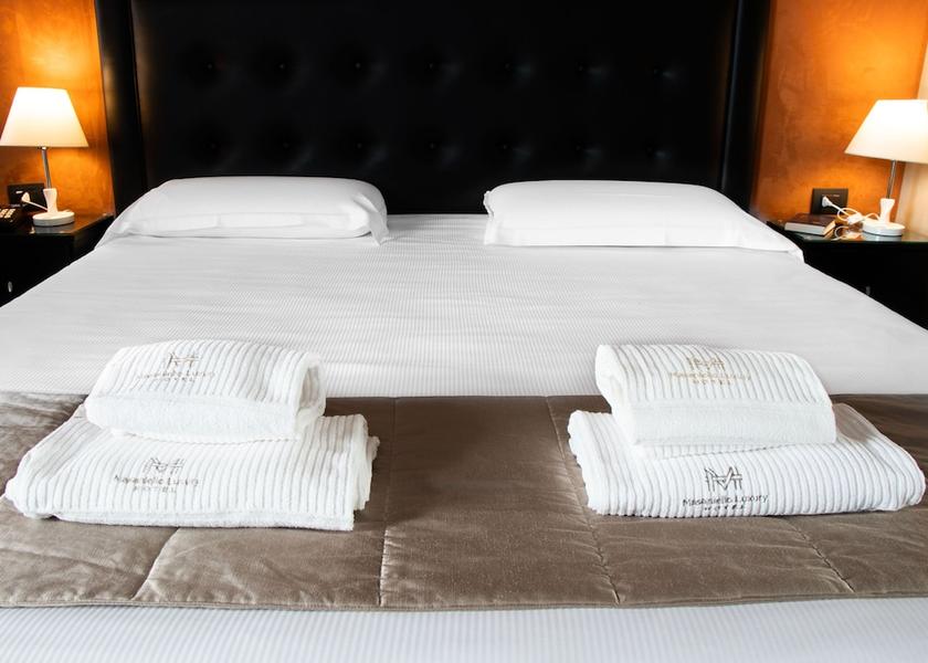 Campania Casoria Room