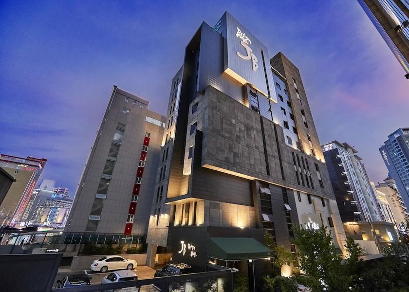  Busan Front of property - evening/night