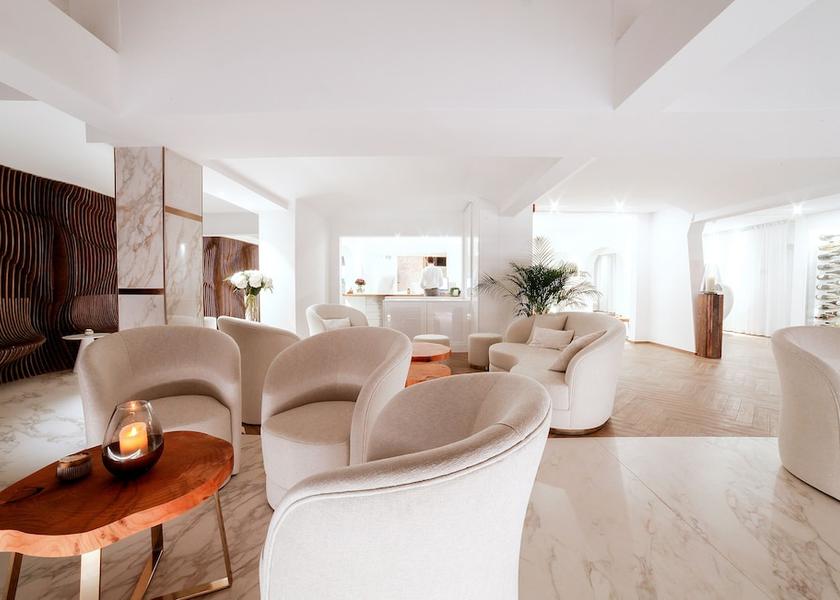 Corsica Olmeto Lobby