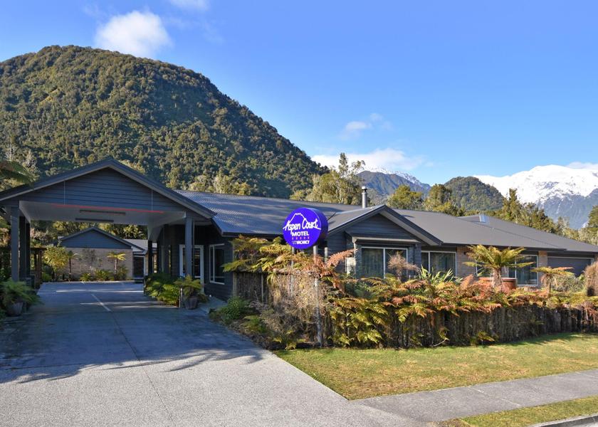 West Coast Franz Josef Glacier Hotel Exterior