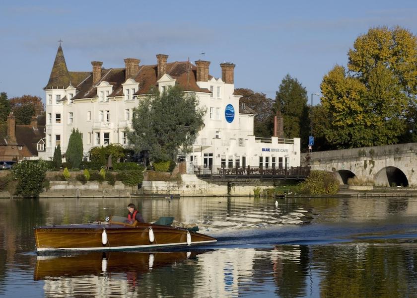 England Maidenhead Exterior Detail
