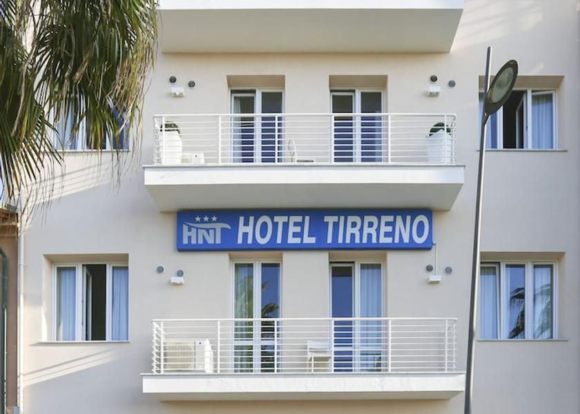 Tuscany Camaiore Facade