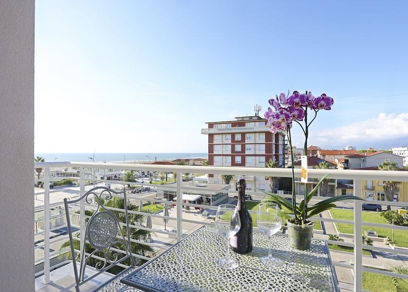 Tuscany Camaiore Terrace