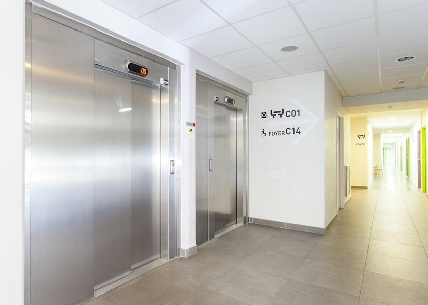 Ile-de-France Saint-Cyr-l'Ecole Interior Entrance