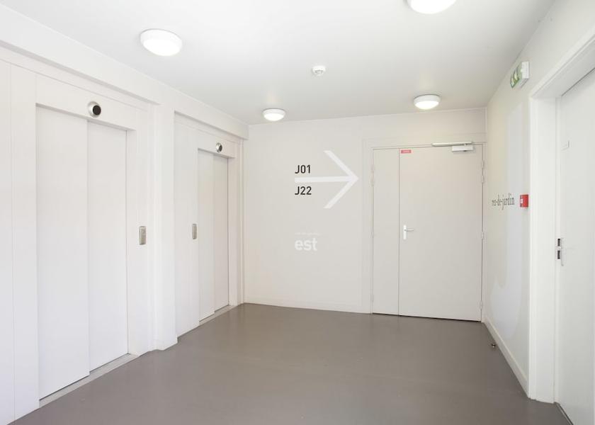 Ile-de-France Saint-Cyr-l'Ecole Interior Entrance