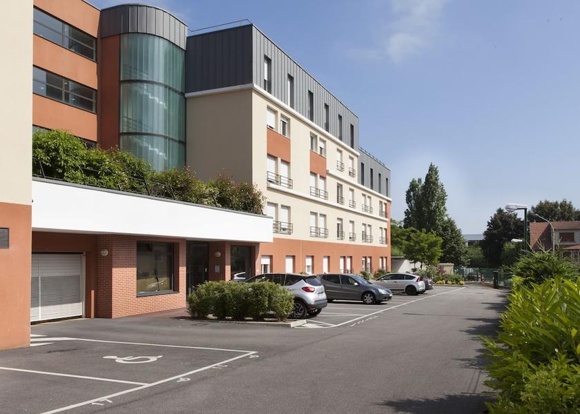 Ile-de-France Saint-Cyr-l'Ecole Facade