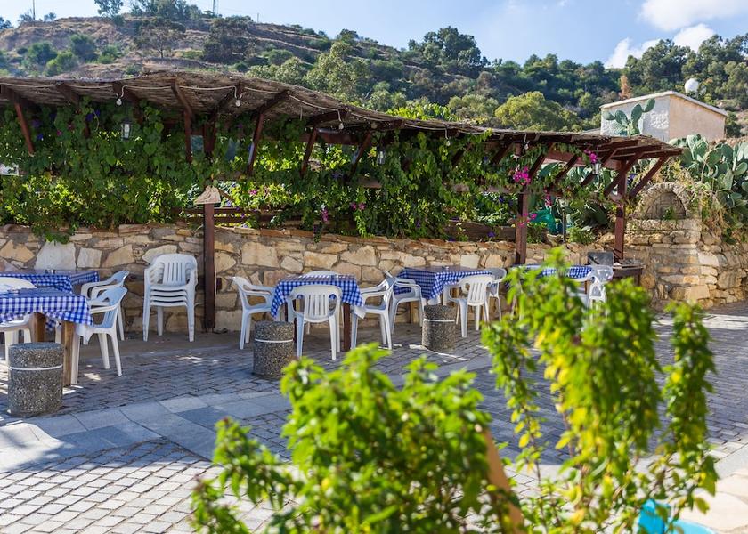 Larnaca Oroklini Outdoor dining