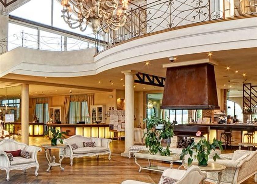 Lombardy Pozzolengo Lobby lounge