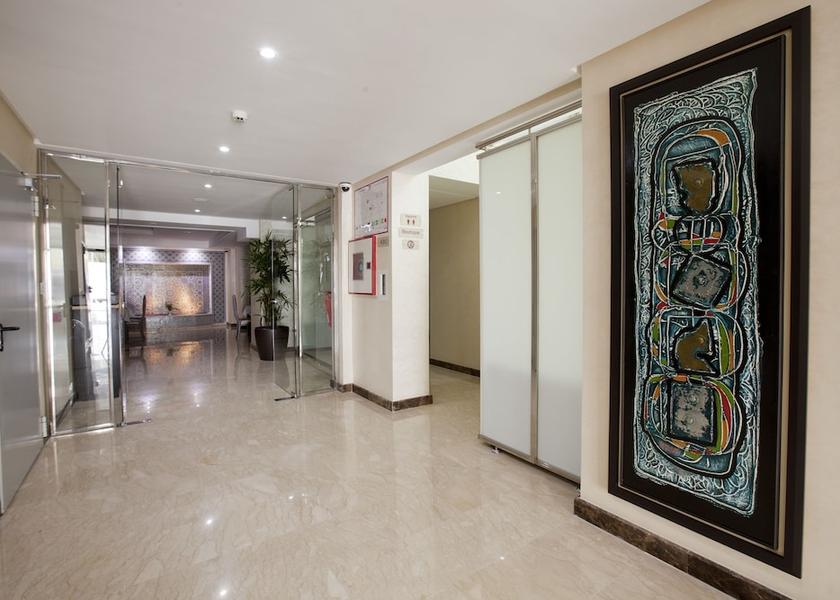  Casablanca Interior Entrance