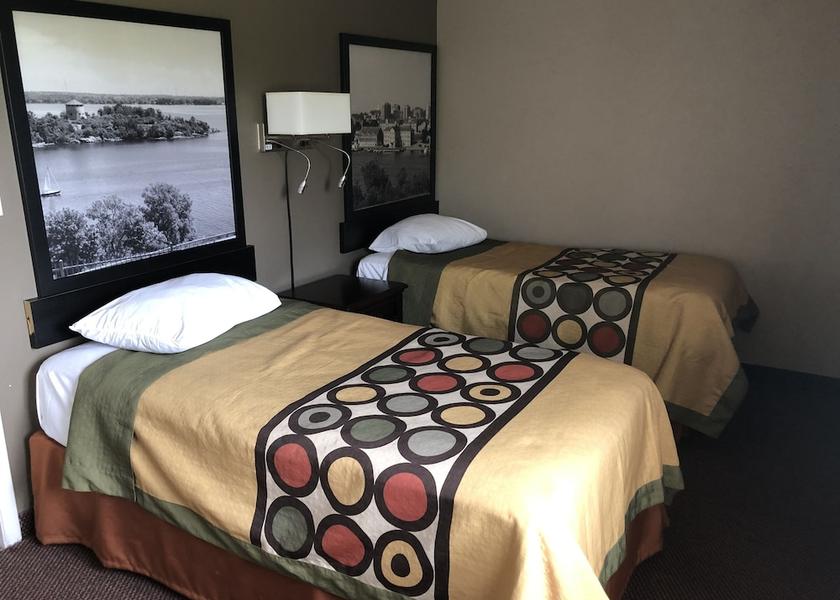 Ontario Kingston Room