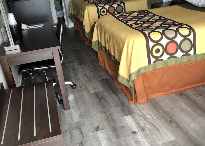 Ontario Kingston Room