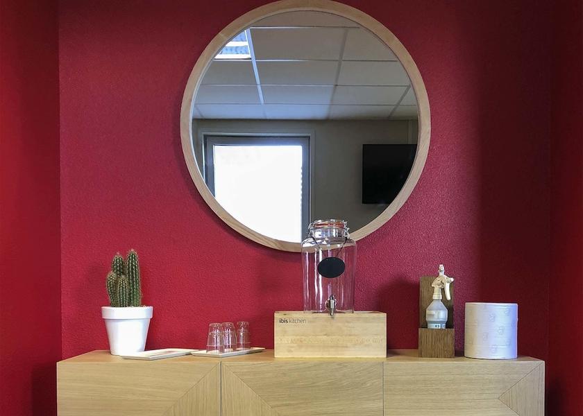 Auvergne-Rhone-Alpes Saint-Genis-Pouilly Amenity