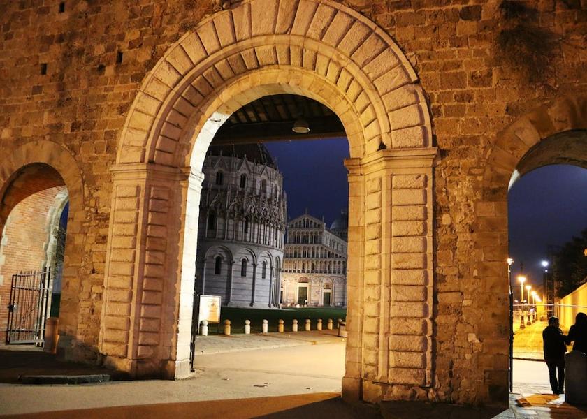 Tuscany Pisa Exterior Detail