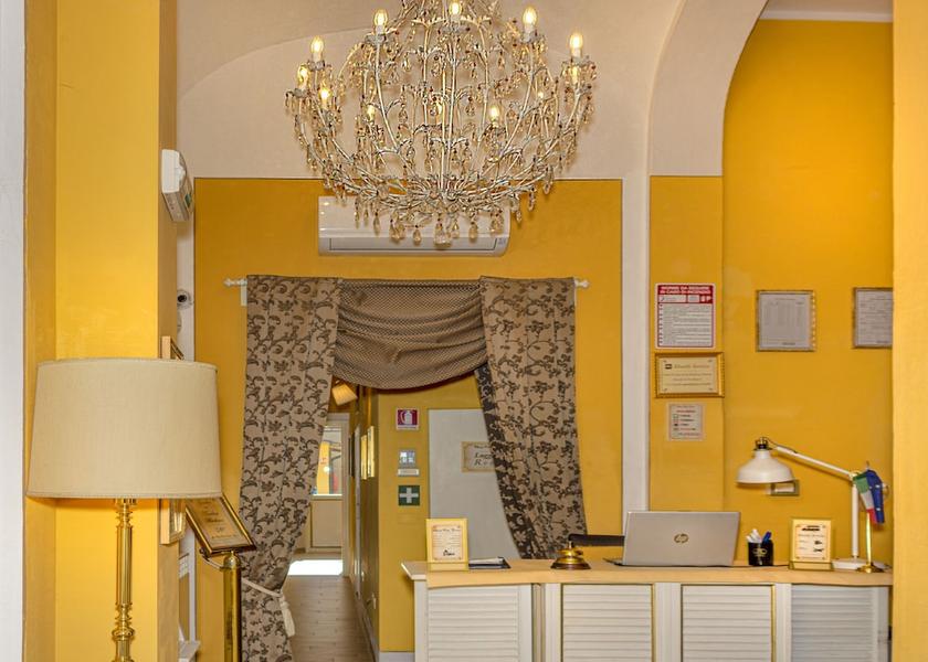 Tuscany Pisa Lobby