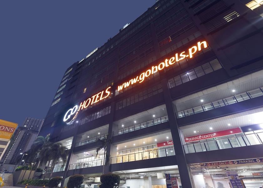  Mandaluyong Exterior