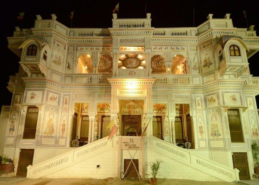 Rajasthan Mandawa Front of property