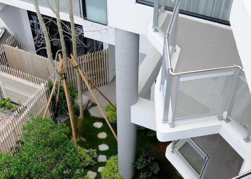  Tainan Exterior Detail