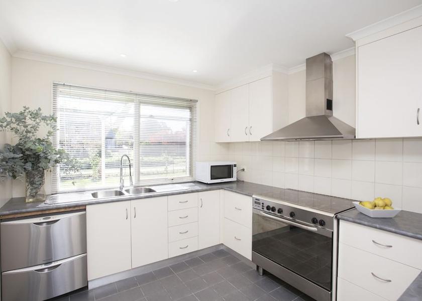 Victoria Beechworth Kitchenette