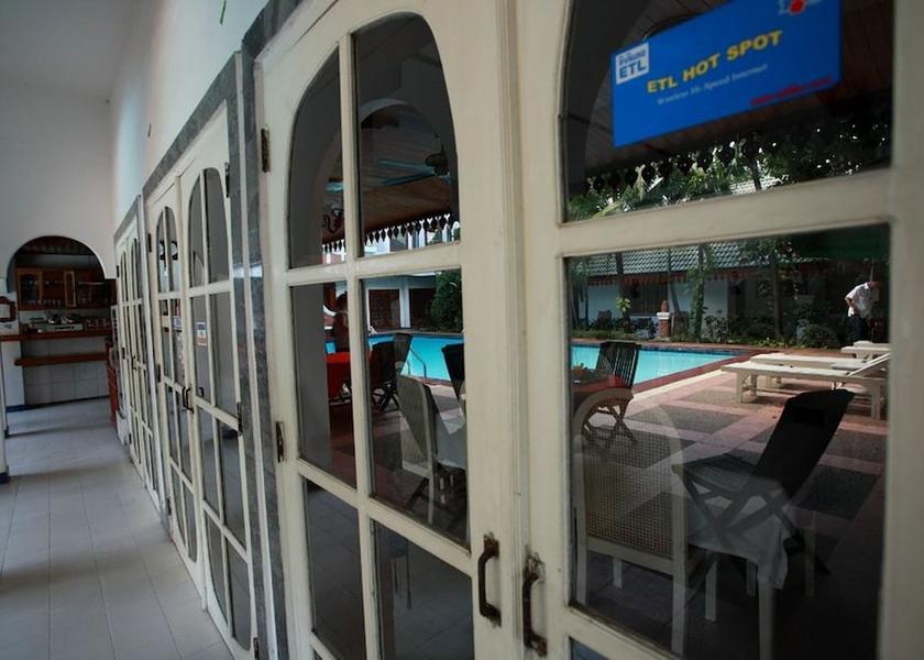  Vientiane Interior Entrance