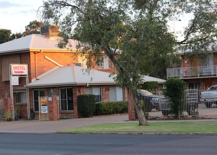 Victoria Red Cliffs Primary image