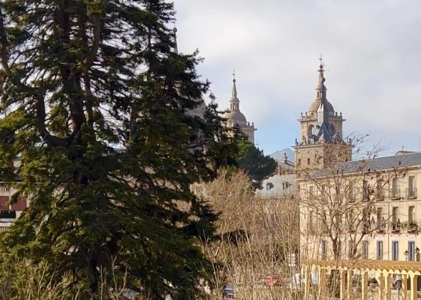 Community of Madrid San Lorenzo de El Escorial Room
