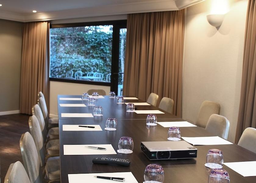 Ile-de-France Saint-Cloud Meeting facility