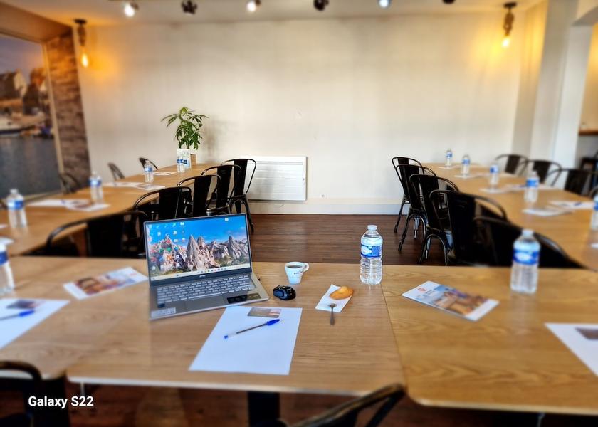 Normandy Port-en-Bessin-Huppain Meeting Room