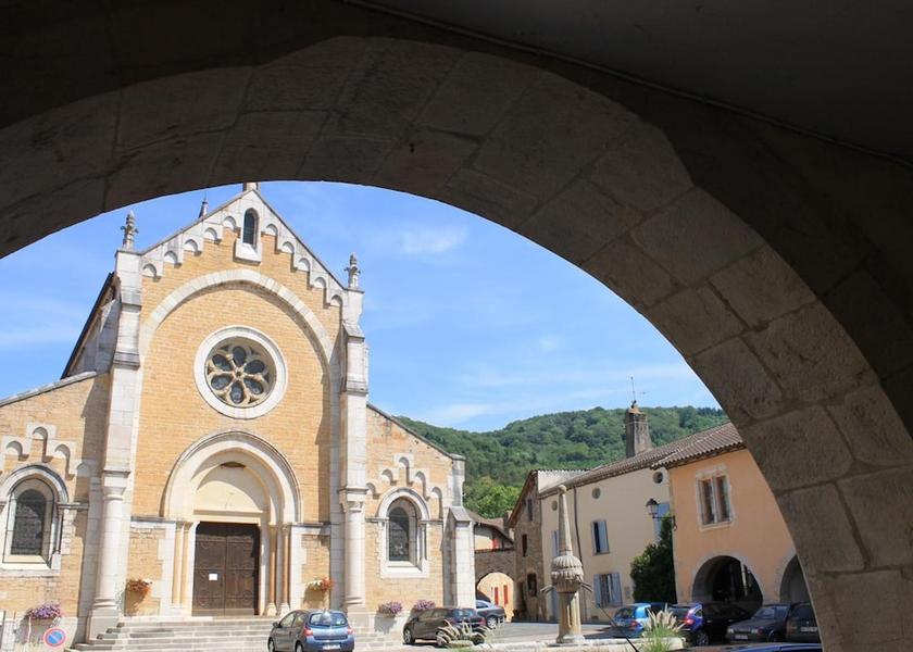 Bourgogne-Franche-Comte Cuiseaux Exterior Detail