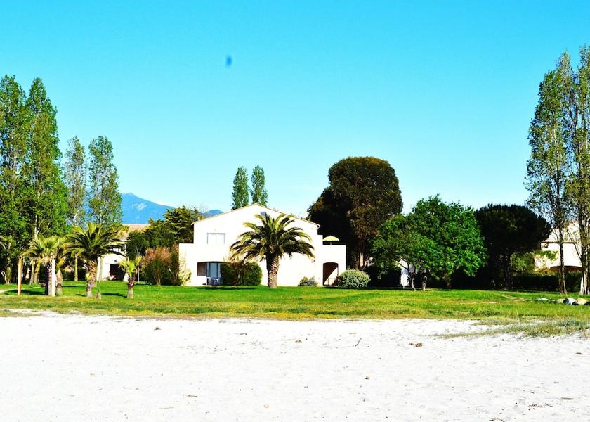 Corsica Ghisonaccia Facade