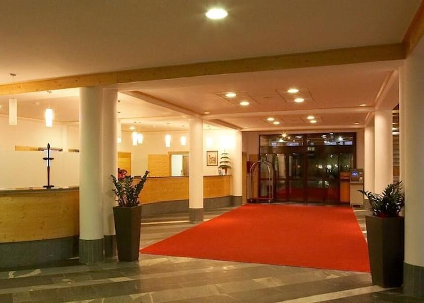  Zrece Lobby