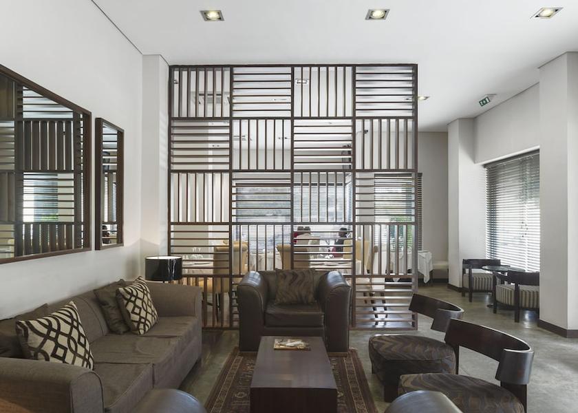 Sofala Beira Lobby sitting area