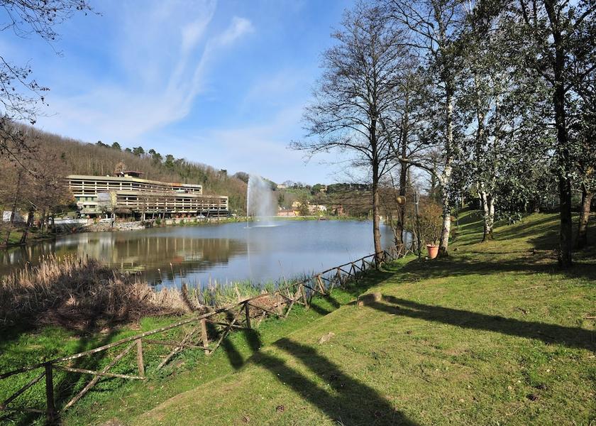 Tuscany Serravalle Pistoiese Property Grounds