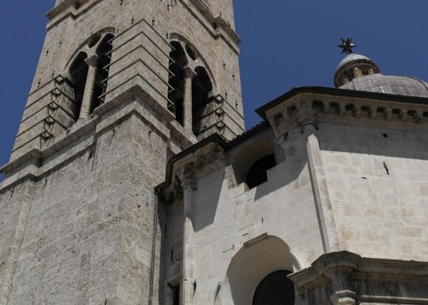 Abruzzo Sulmona Facade