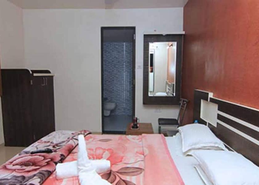 Maharashtra Mahabaleshwar 0000463339	Executive Bathtub Non AC