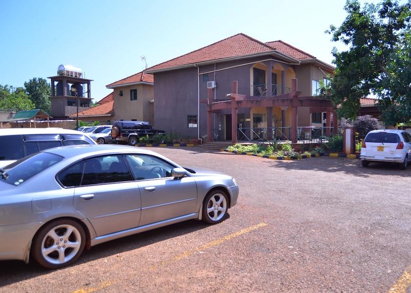  Jinja RV or truck parking
