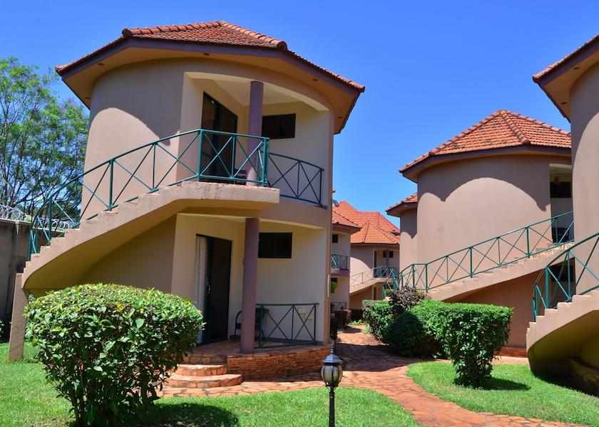  Jinja Exterior