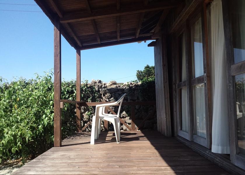 Okinawa Taketomi Porch