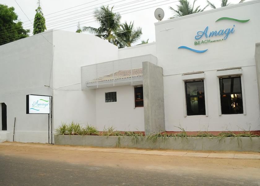 Puttalam District Marawila Exterior Detail