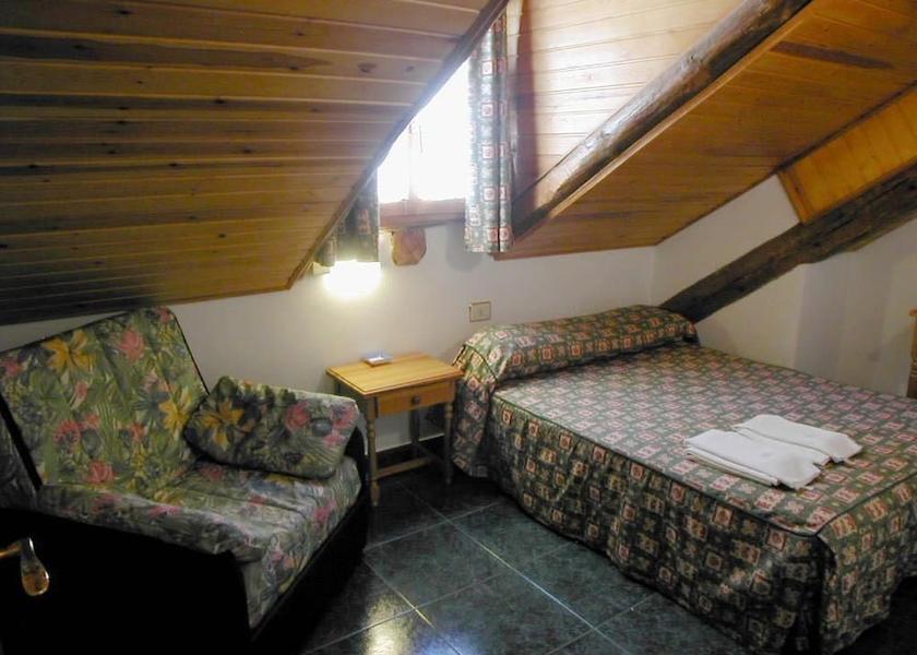 Aragon Broto Room
