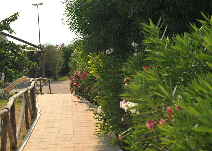 Puglia Torricella Facade