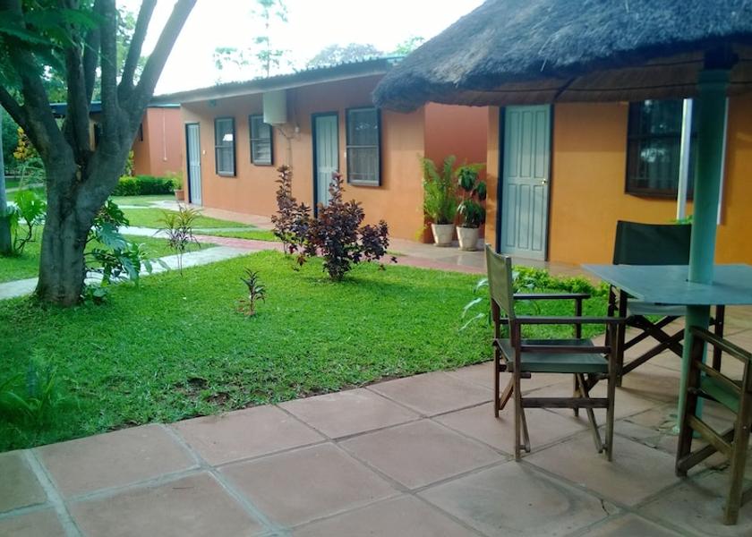  Livingstone Exterior Detail