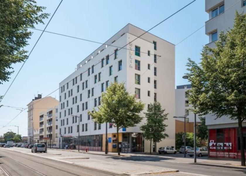 Auvergne-Rhone-Alpes Lyon Facade