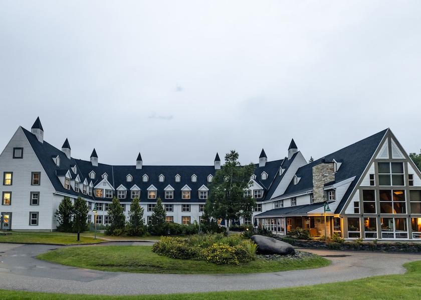 Quebec Sainte-Anne-des-Monts Facade