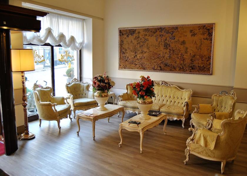 Lombardy Milan Lobby sitting area