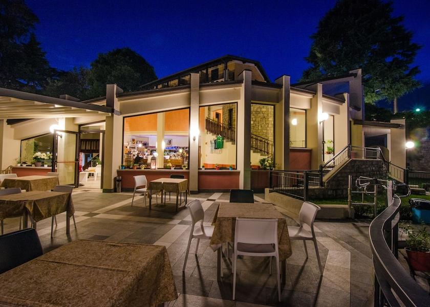 Lombardy Manerba Del Garda Outdoor Dining