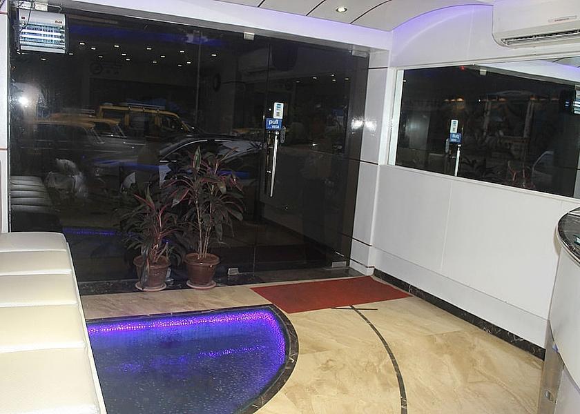 Maharashtra Mumbai Interior Entrance
