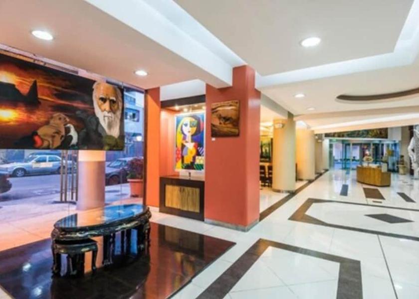 Pichincha Guayaquil Lobby
